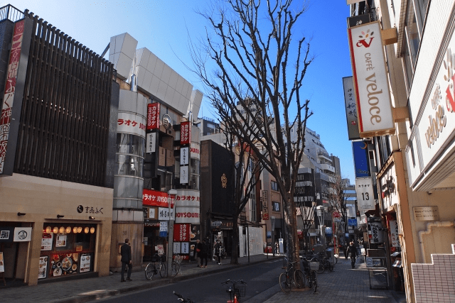 牛込神楽坂駅の写真|牛込神楽坂駅は治安悪い？