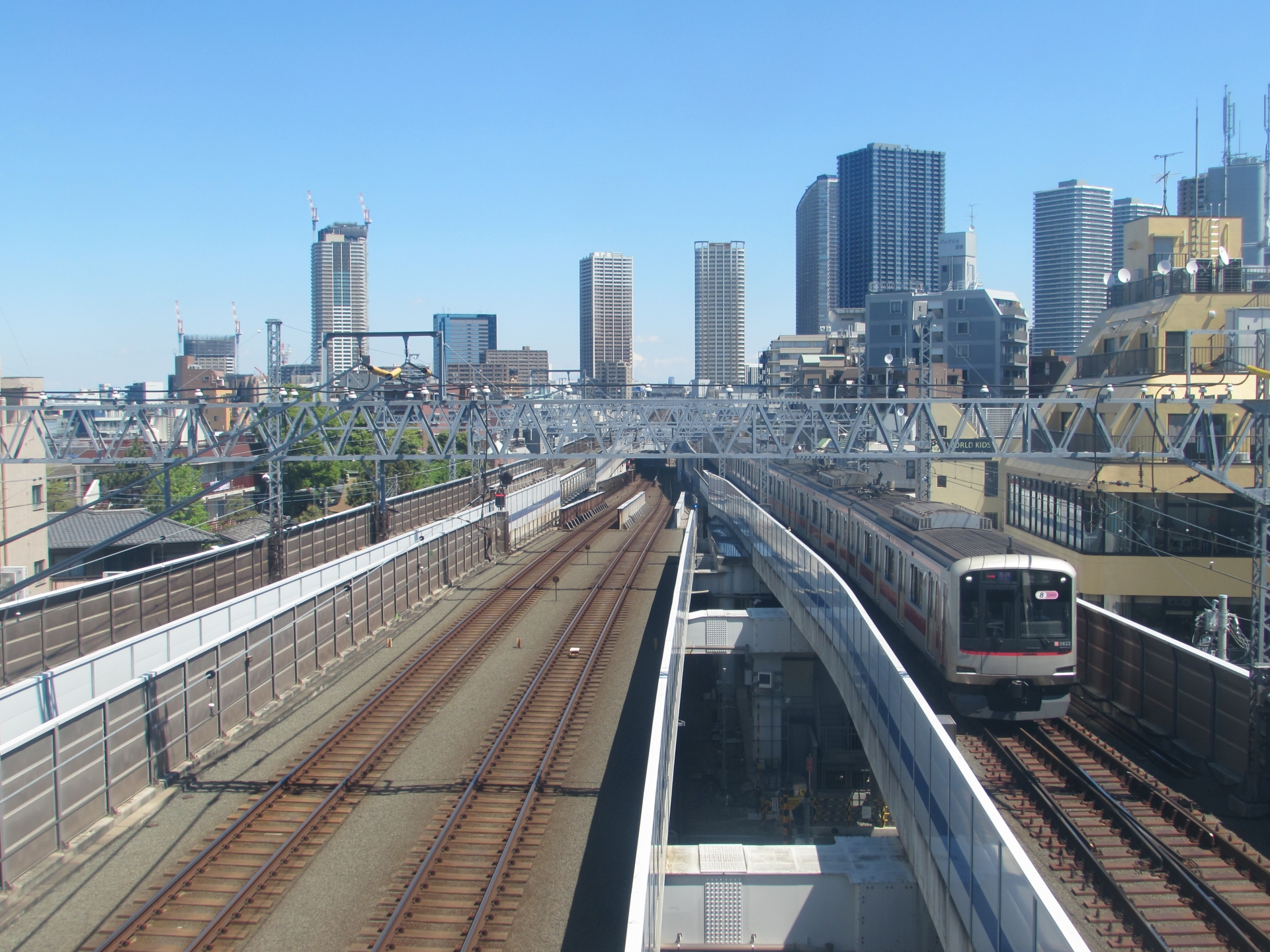 元住吉駅の写真