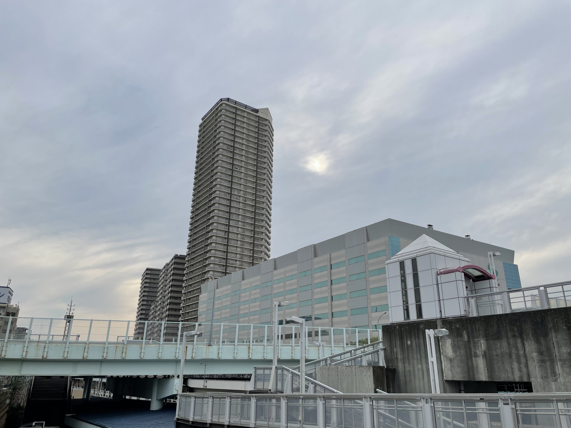 新子安駅の写真|新子安駅は治安悪い？